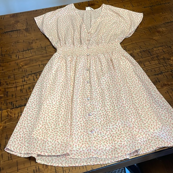 Sienna Sky Dresses & Skirts - Women’s Sienna Sky Floral Dress.